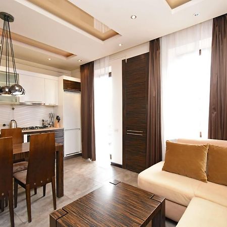 Galaxy Inn Luxury Hostel In Center Jerevan Exteriör bild