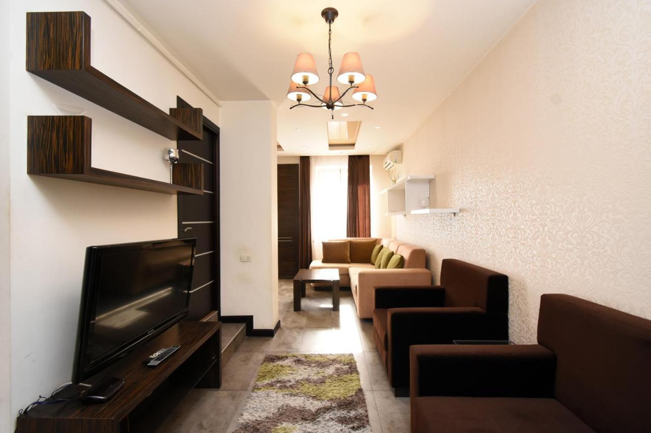 Galaxy Inn Luxury Hostel In Center Jerevan Exteriör bild