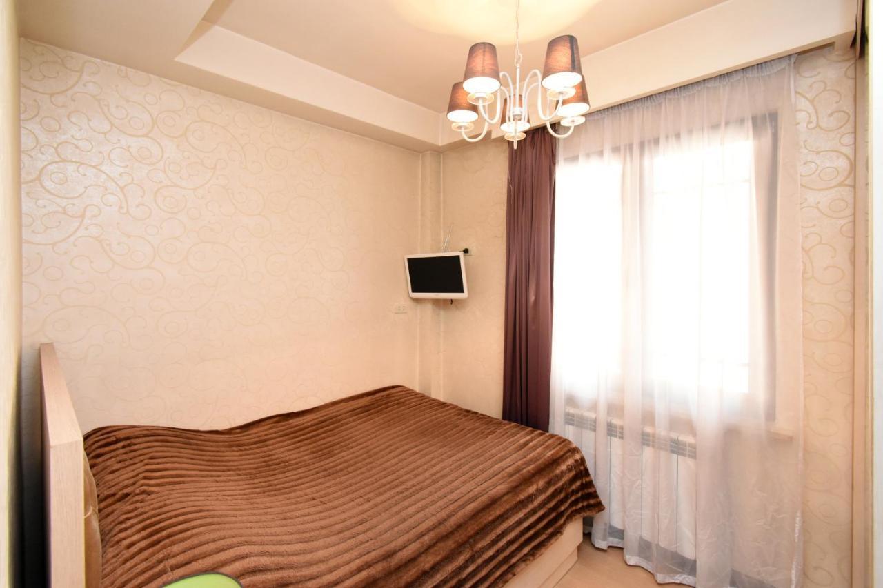 Galaxy Inn Luxury Hostel In Center Jerevan Exteriör bild